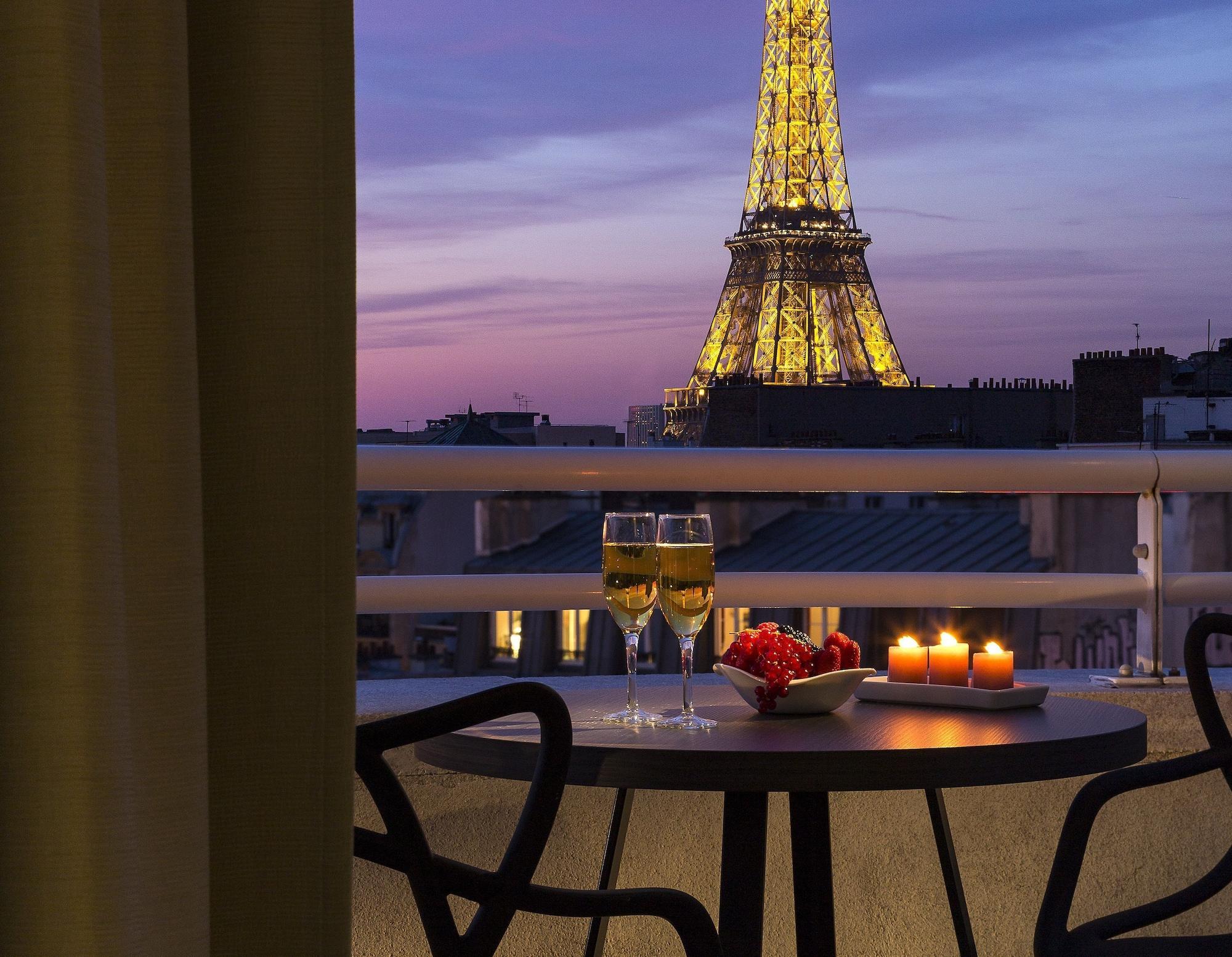 Citadines Tour Eiffel Paris Aparthotel Exterior photo